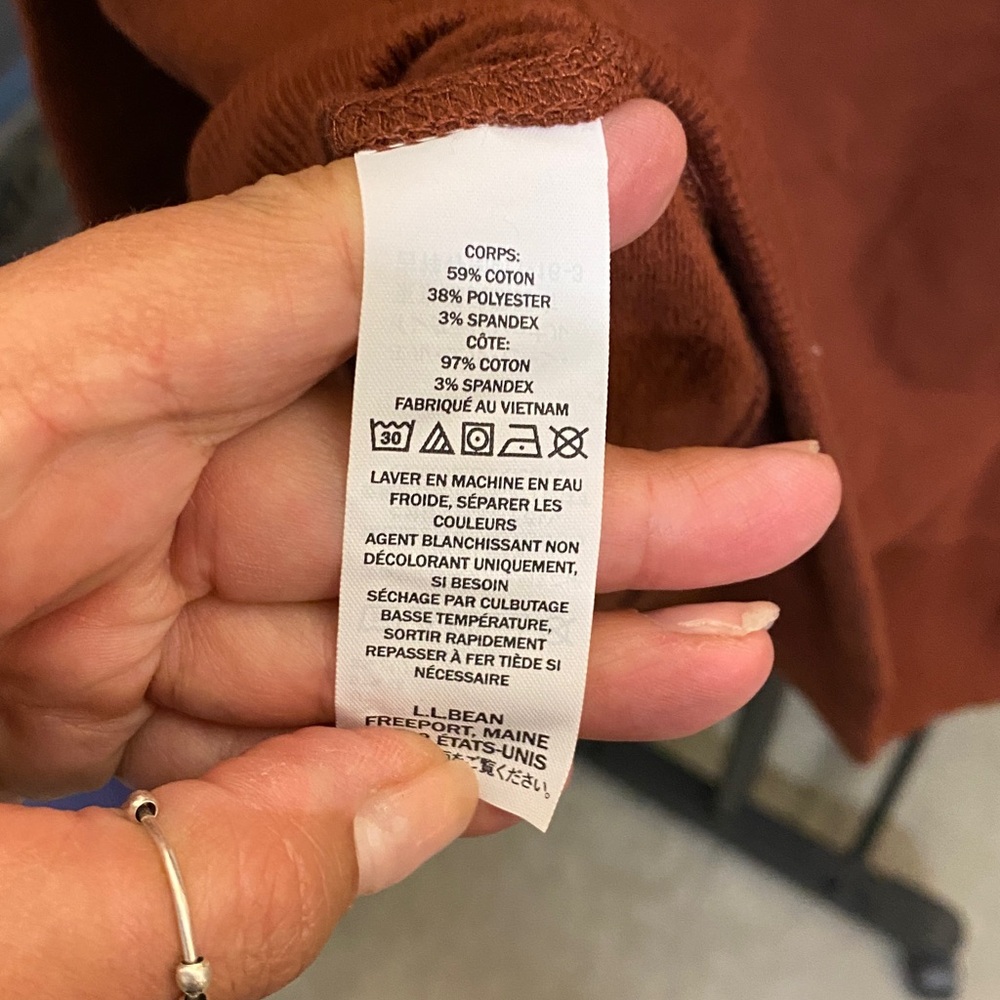 LL Bean Slightly Fitted Pullover - Picture 4 of 5